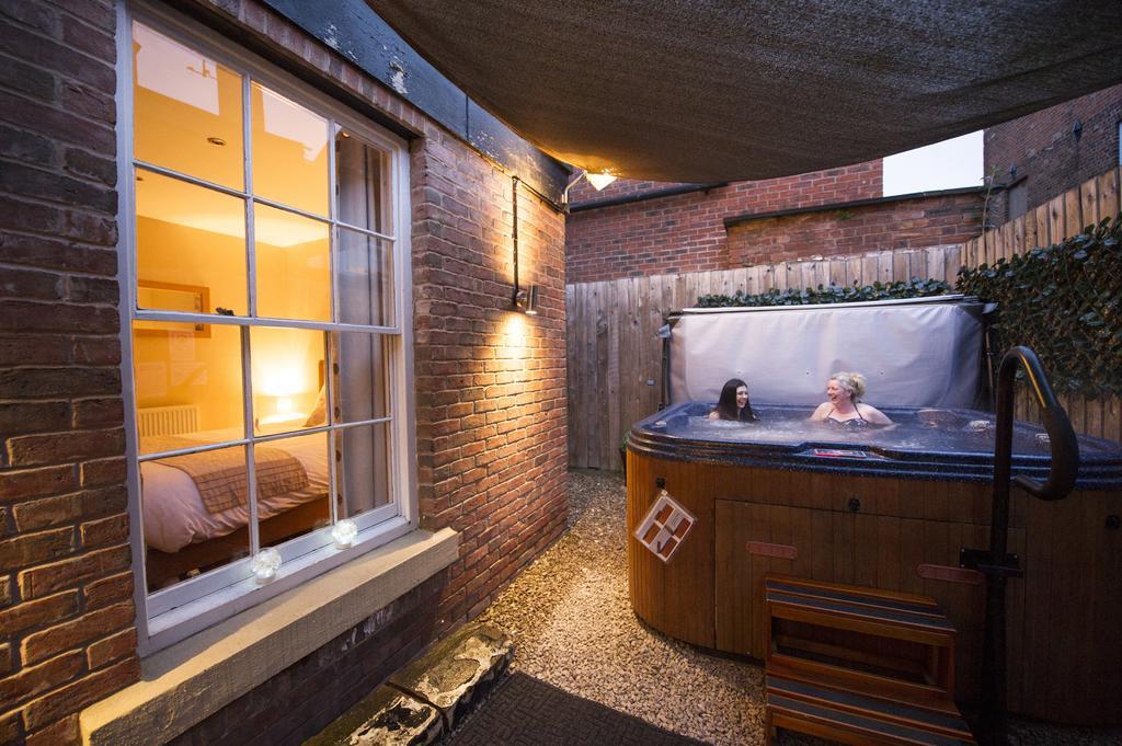 Chester Apartments Екстер'єр фото
